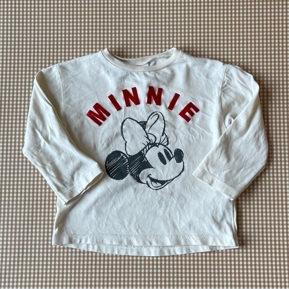 Zara × Disney Minnie Mouse Long Sleeve‎ shirt. Size
9-12 months